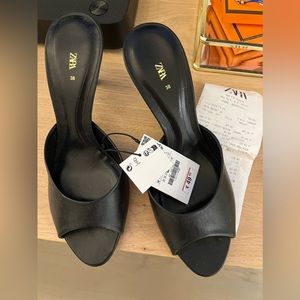 Brand new Zara leather mule